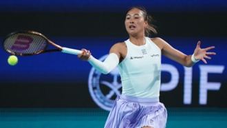 展示了他在 展示了他在